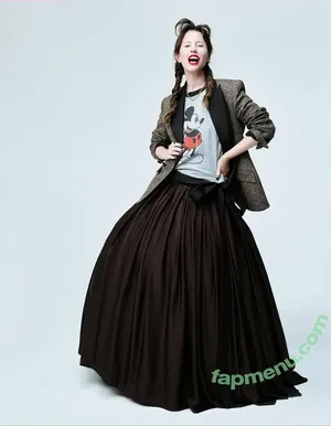 Mia Goth / goth.mia / officalmiagoth nude photo #0454