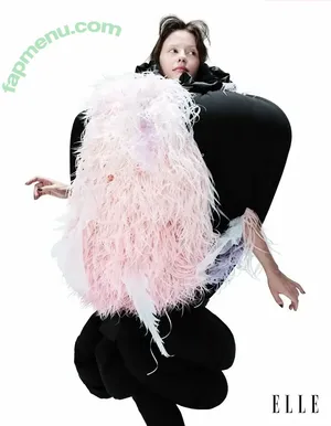 Mia Goth / goth.mia / officalmiagoth nude photo #0460