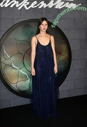 Mia Goth / goth.mia / officalmiagoth nude photo #0543