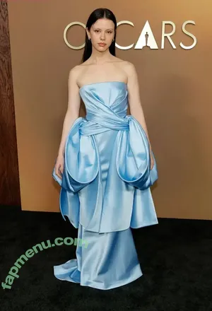 Mia Goth / goth.mia / officalmiagoth nude photo #0576