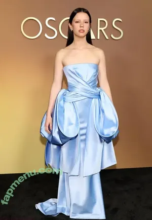 Mia Goth / goth.mia / officalmiagoth nude photo #0577