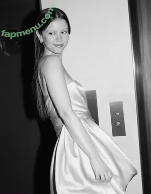 Mia Goth / goth.mia / officalmiagoth nude photo #0584