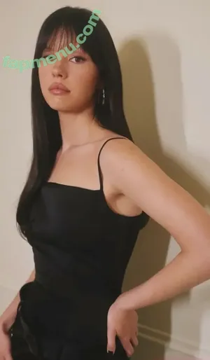 Mia Goth / goth.mia / miaxgoth / officalmiagoth nude photo #0650