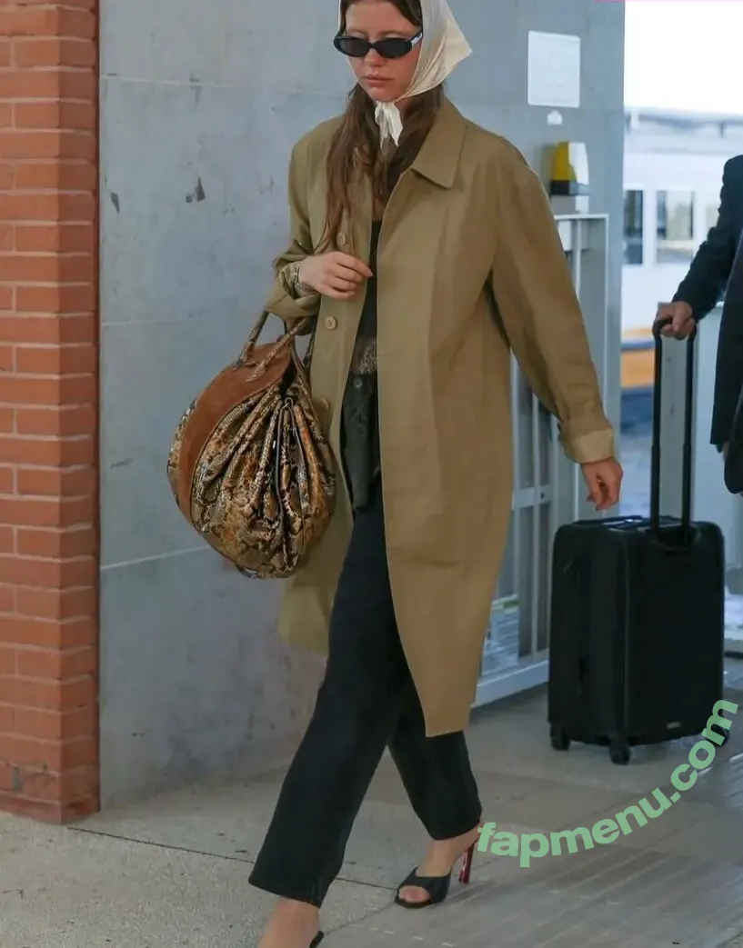 Mia Goth nude photo #0295 (goth.mia / officalmiagoth)