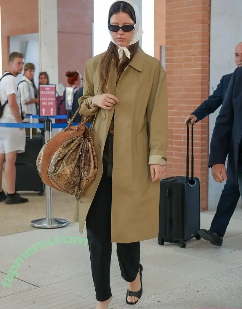 Mia Goth nude photo #0298 (goth.mia / officalmiagoth)