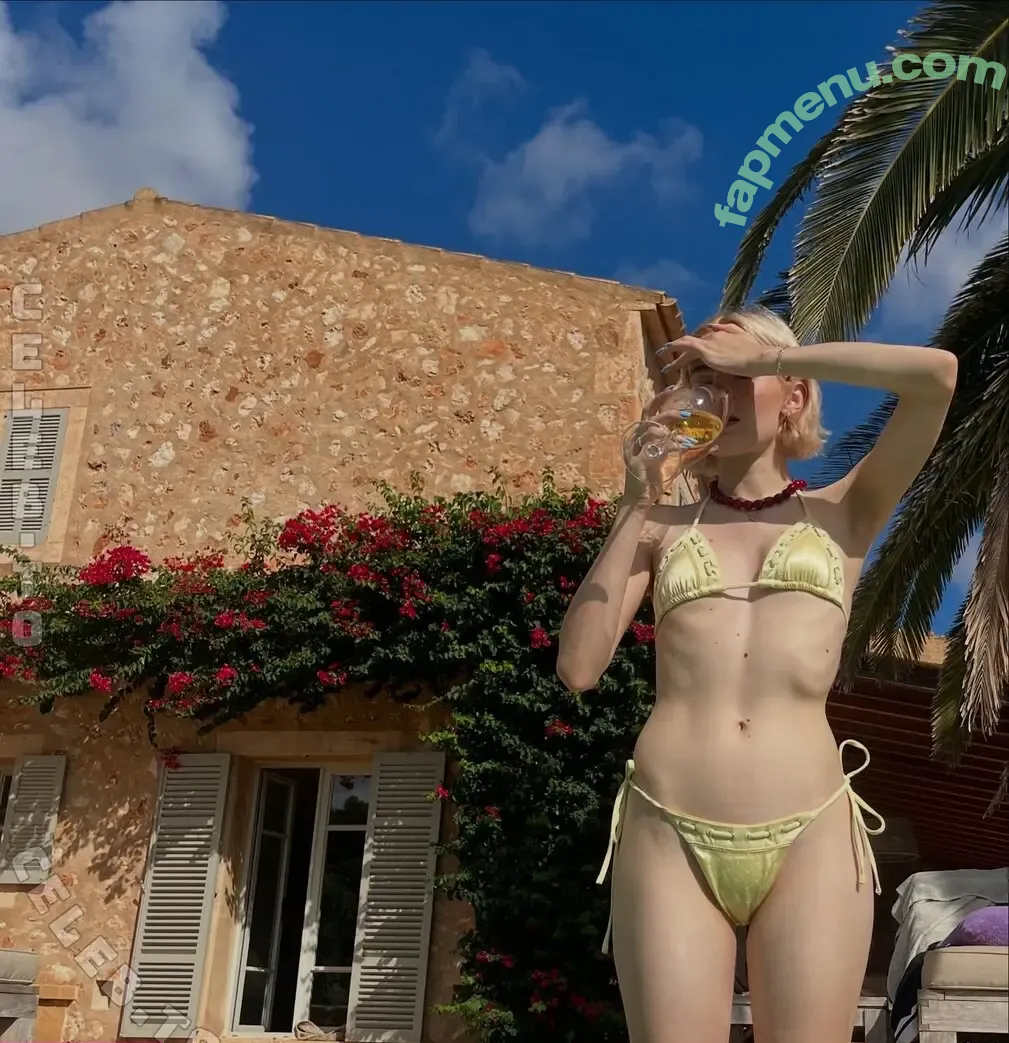 Mia Guethe nude photo #0039 (hsviftie / miaguethe)