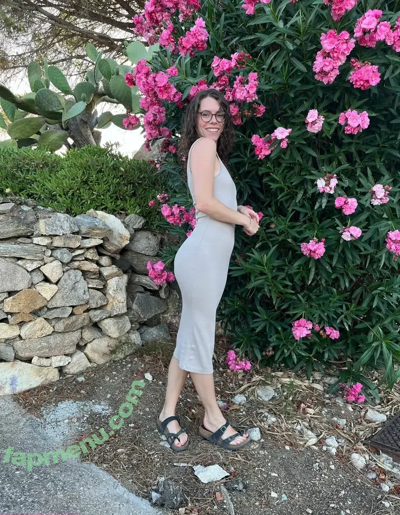 mia.hill nude photo #0111 (itsmiahill)