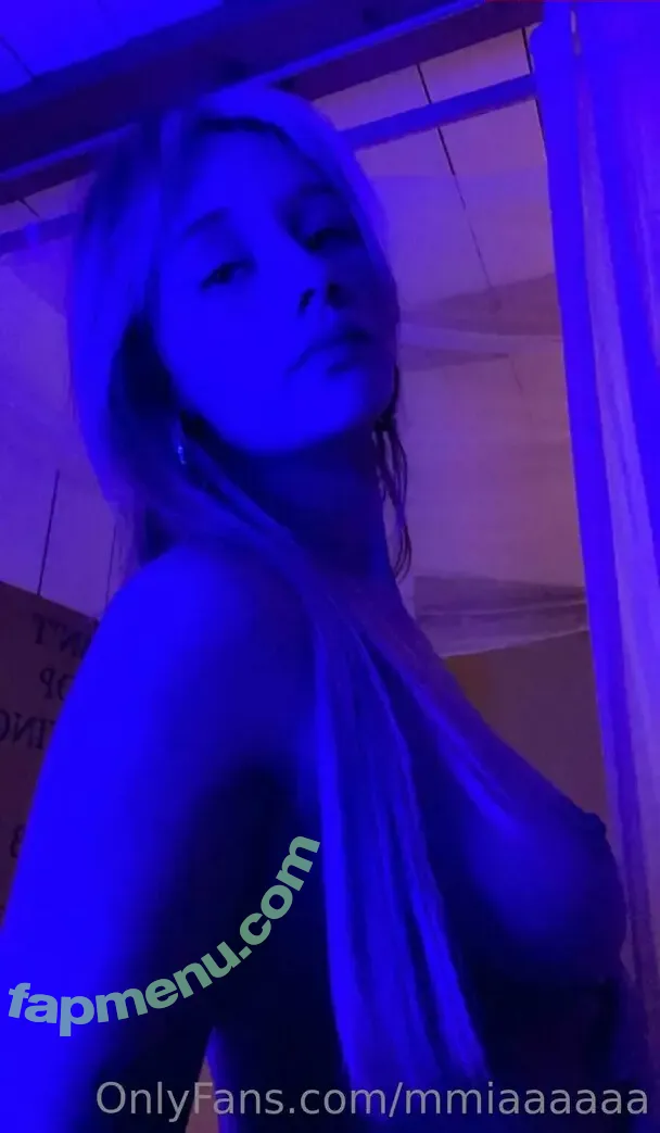 Mia Jordy nude photo #0006 (mmiaaaaaa / stunninggg_miaa)