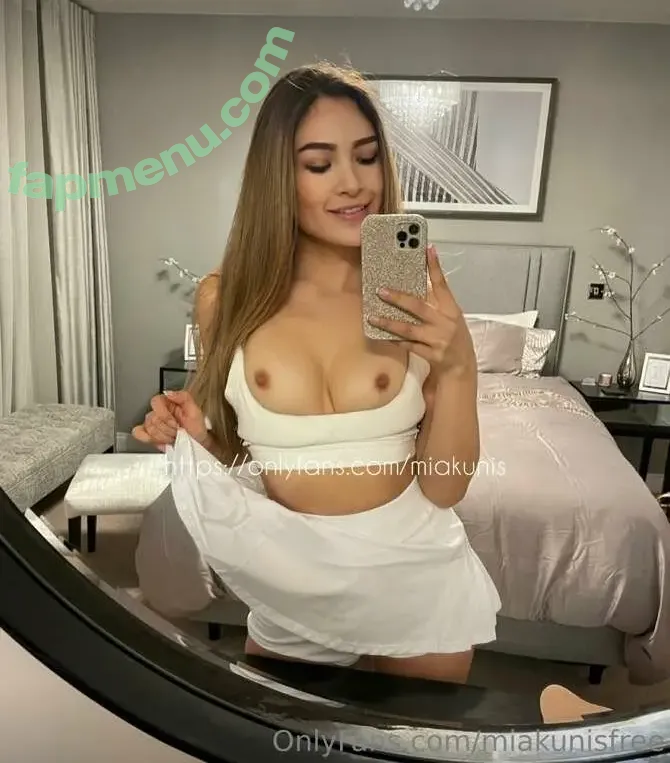 Mia K Explicit nude photo #0010 (miakexplicit)