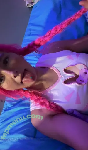 Mia Kay / mia.kay / miakay_thebrat nude photo #0563