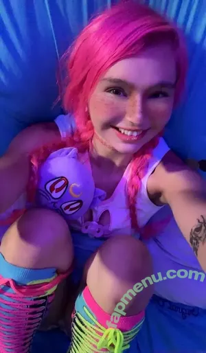 Mia Kay / mia.kay / miakay_thebrat nude photo #0565