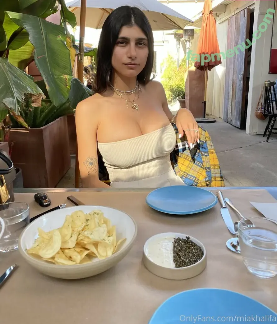 Mia Khalifa nude photo #0147 (miakhalifa)