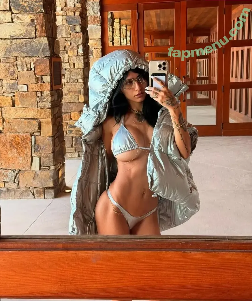 Mia Khalifa nude photo #0200 (miakhalifa)
