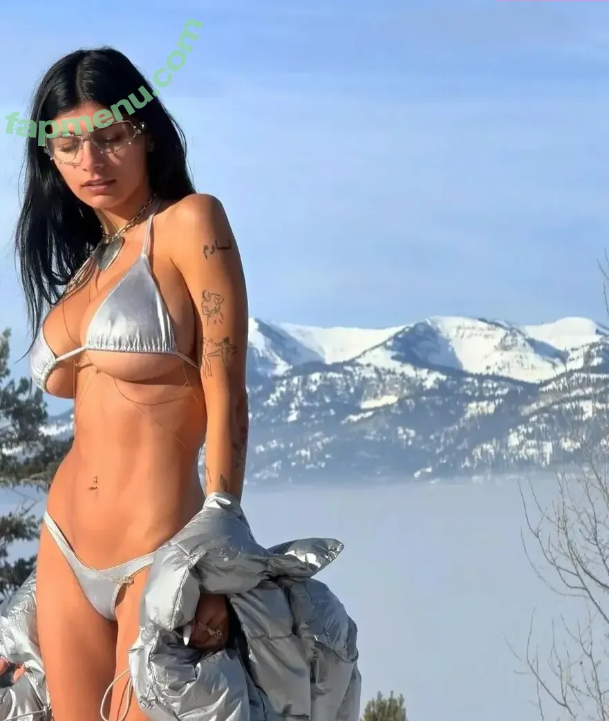 Mia Khalifa nude photo #0201 (miakhalifa)