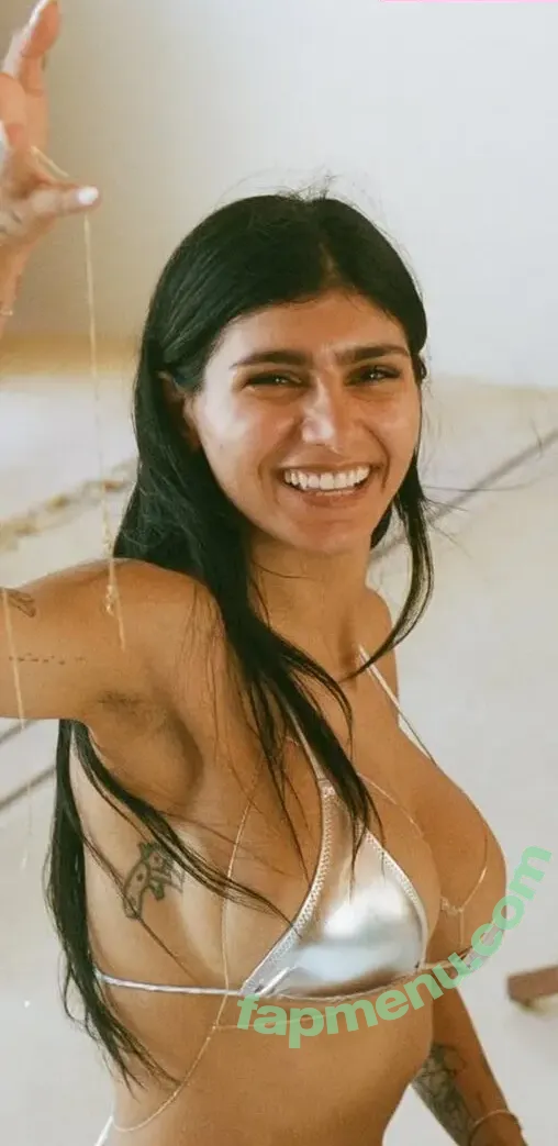 Mia Khalifa nude photo #0342 (miakhalifa)