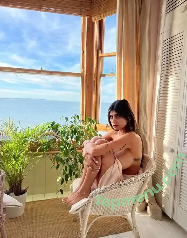 Mia Khalifa nude photo #0518 (miakhalifa)