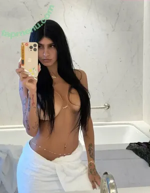 Mia Khalifa / miakhalifa nude photo #0214