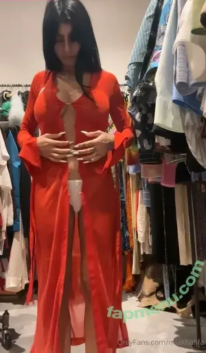 Mia Khalifa / miakhalifa nude photo #0803