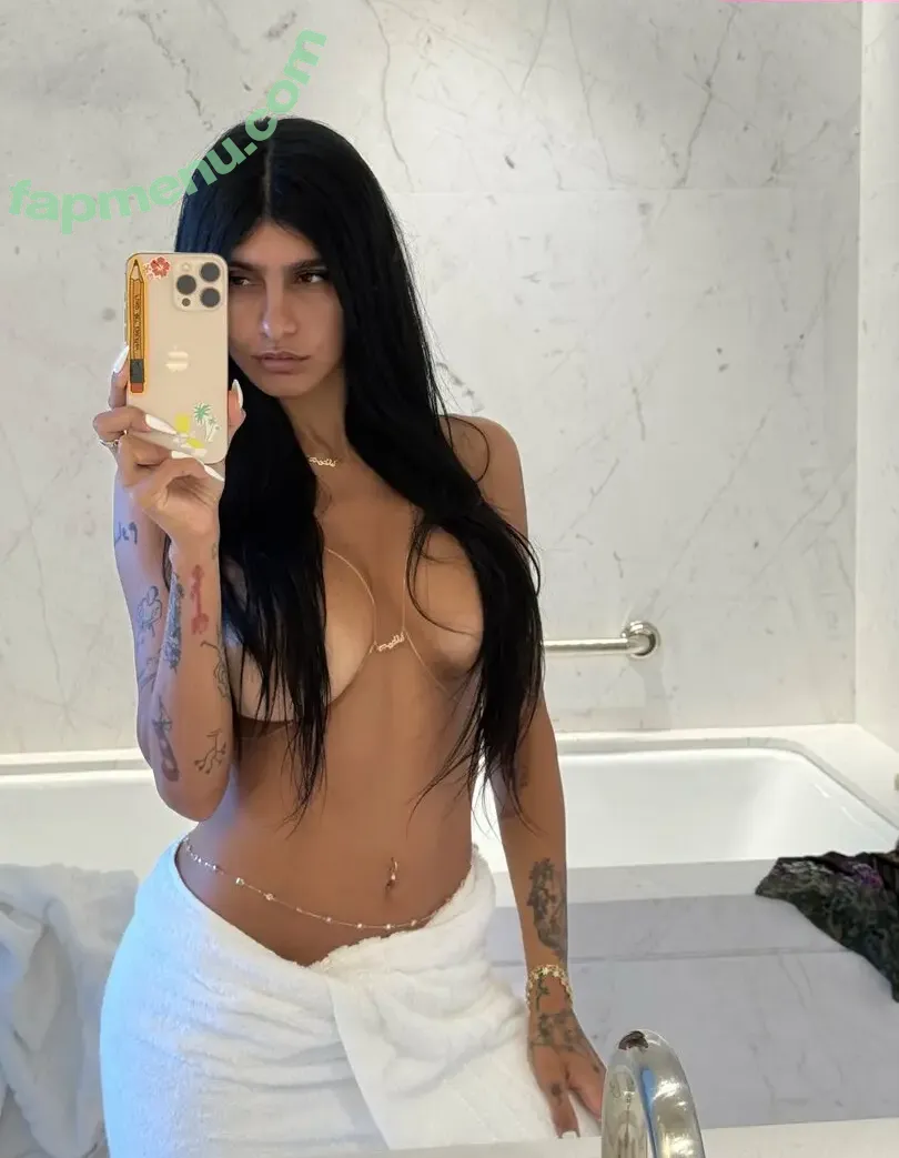 Mia Khalifa nude photo #0214 (miakhalifa)