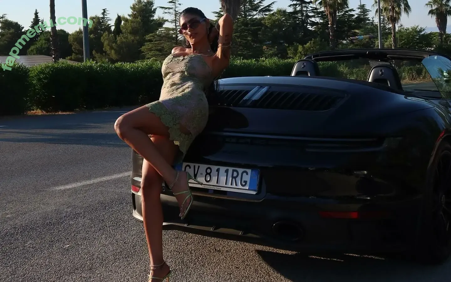 Mia Khalifa nude photo #0299 (miakhalifa)