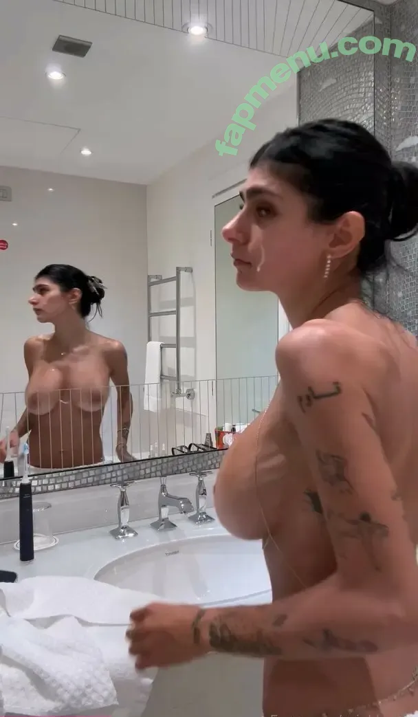 Mia Khalifa nude photo #0732 (miakhalifa)