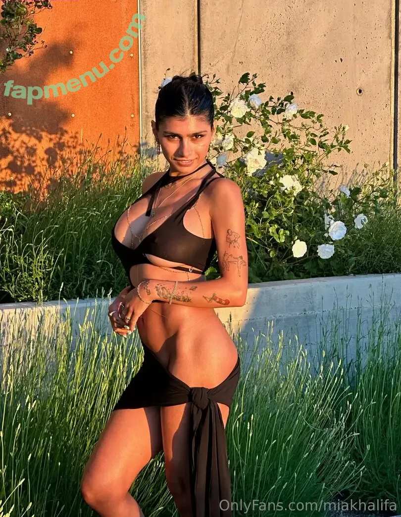 Mia Khalifa nude photo #0910 (miakhalifa)