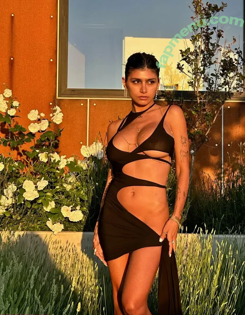 Mia Khalifa nude photo #0922 (miakhalifa)