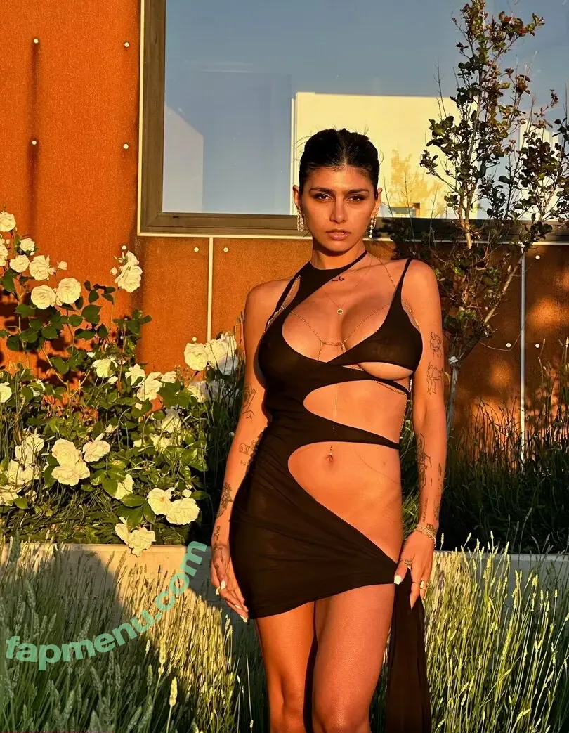 Mia Khalifa nude photo #0923 (miakhalifa)