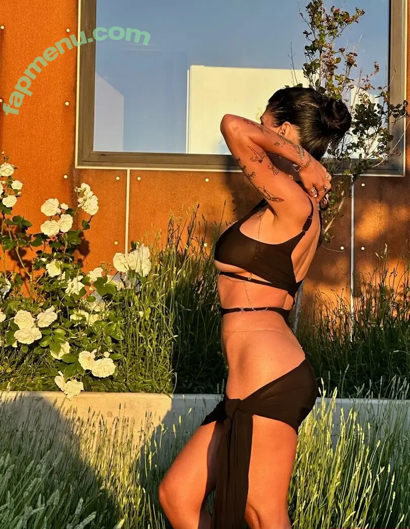 Mia Khalifa nude photo #0924 (miakhalifa)