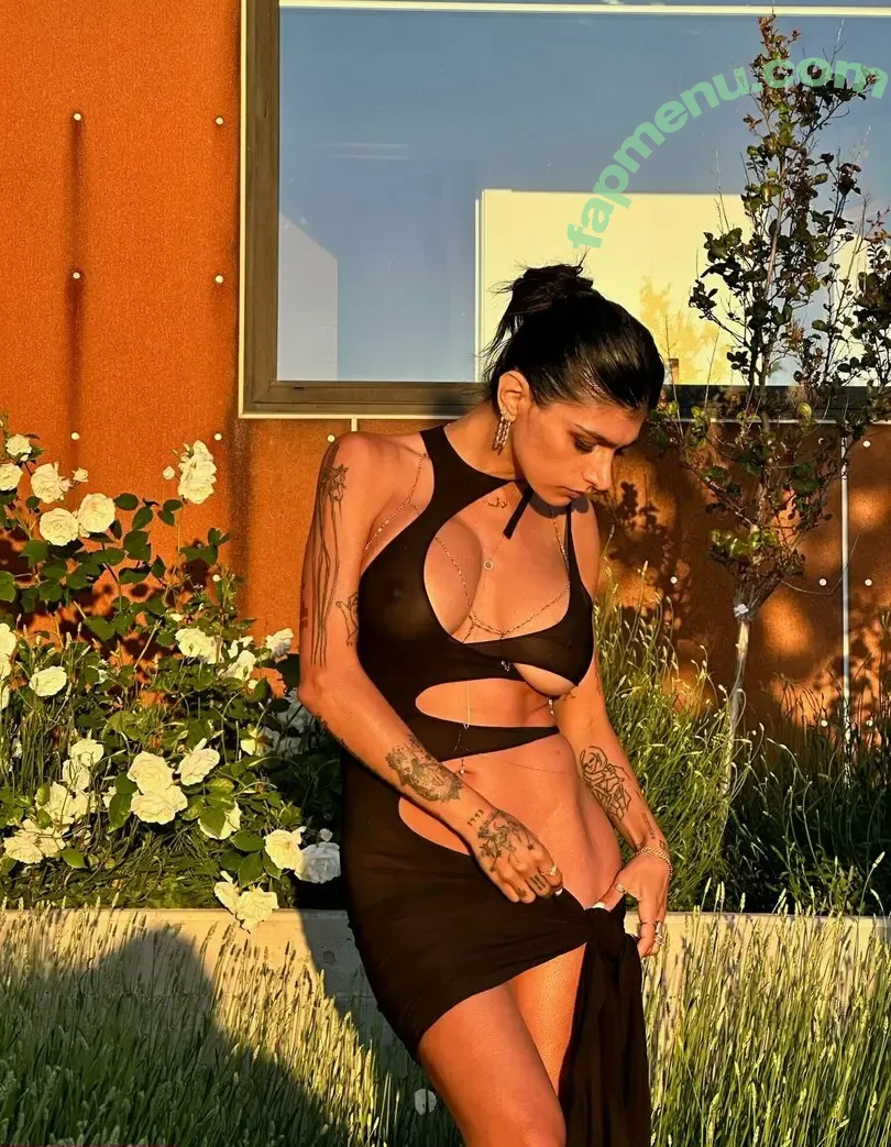Mia Khalifa nude photo #0933 (miakhalifa)