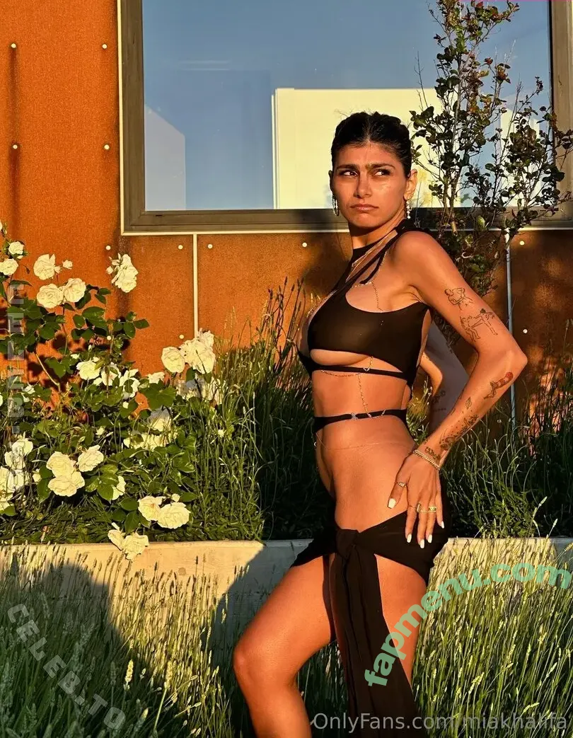 Mia Khalifa nude photo #0982 (miakhalifa)
