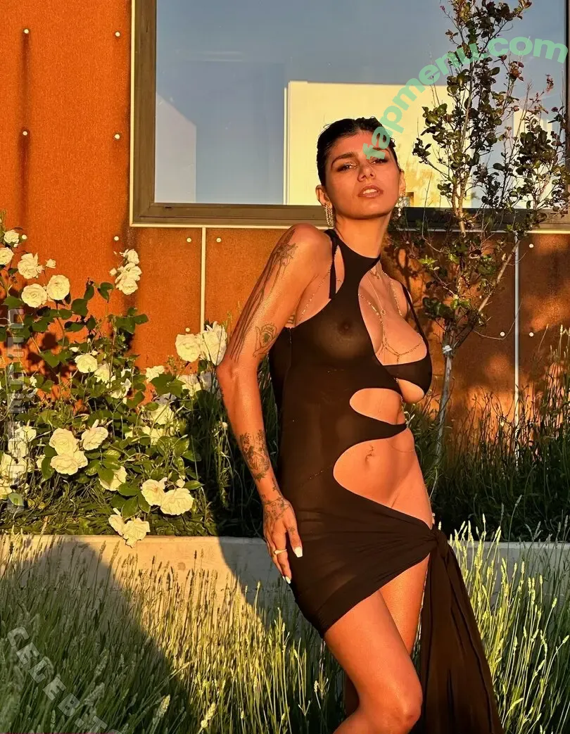 Mia Khalifa nude photo #0987 (miakhalifa)