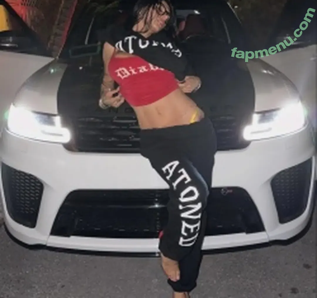 Mia Khalifa nude photo #1495 (miakhalifa)