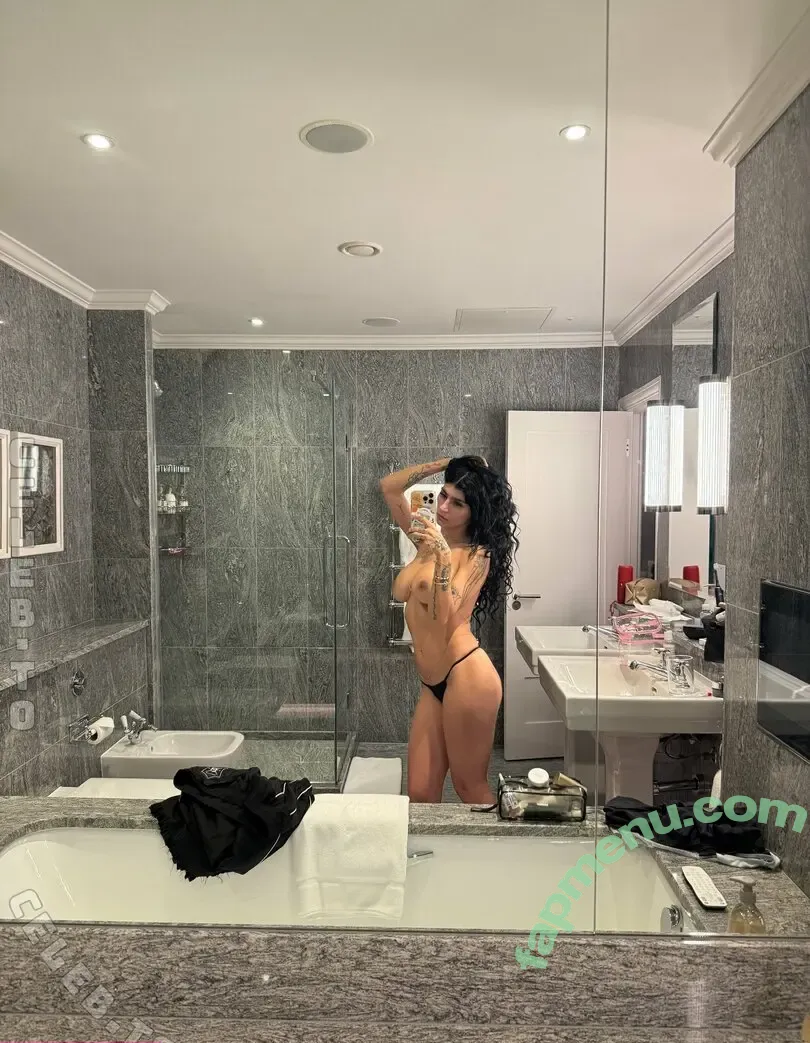 Mia Khalifa nude photo #1521 (miakhalifa)