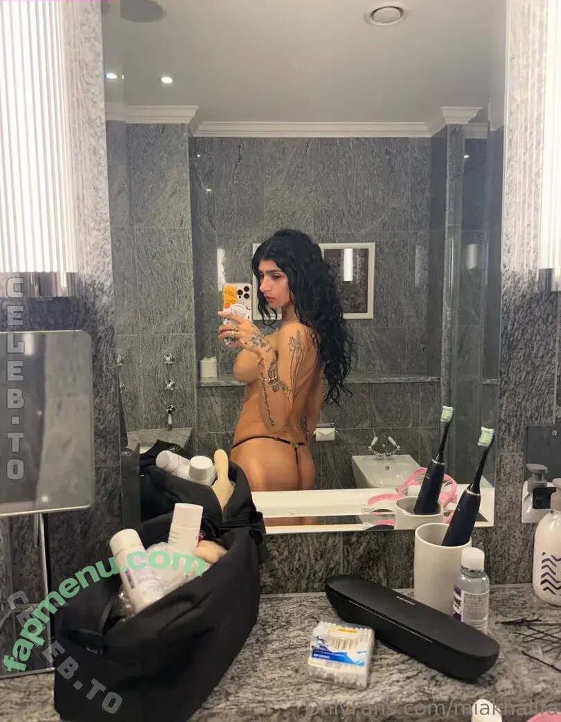 Mia Khalifa nude photo #1523 (miakhalifa)