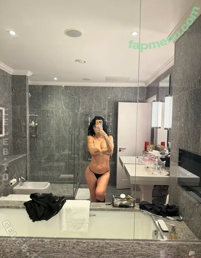 Mia Khalifa nude photo #1524 (miakhalifa)