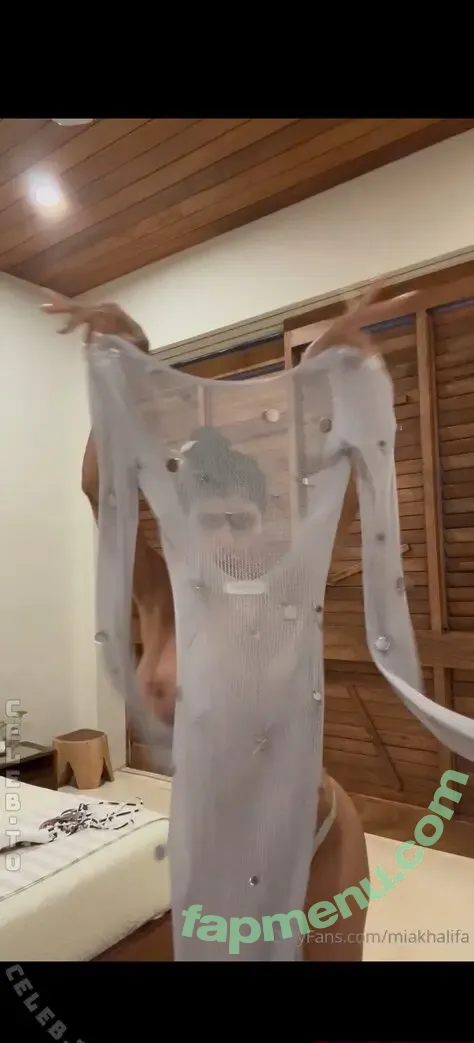 Mia Khalifa nude photo #1531 (miakhalifa)