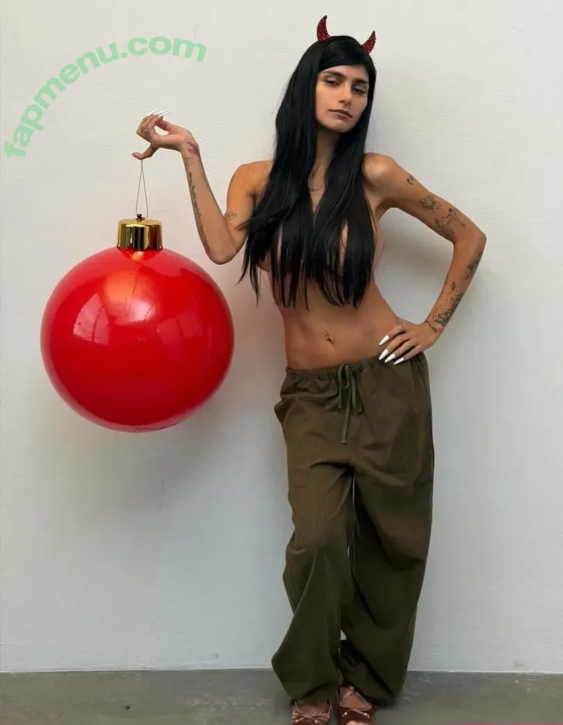 Mia Khalifa nude photo #1561 (miakhalifa)