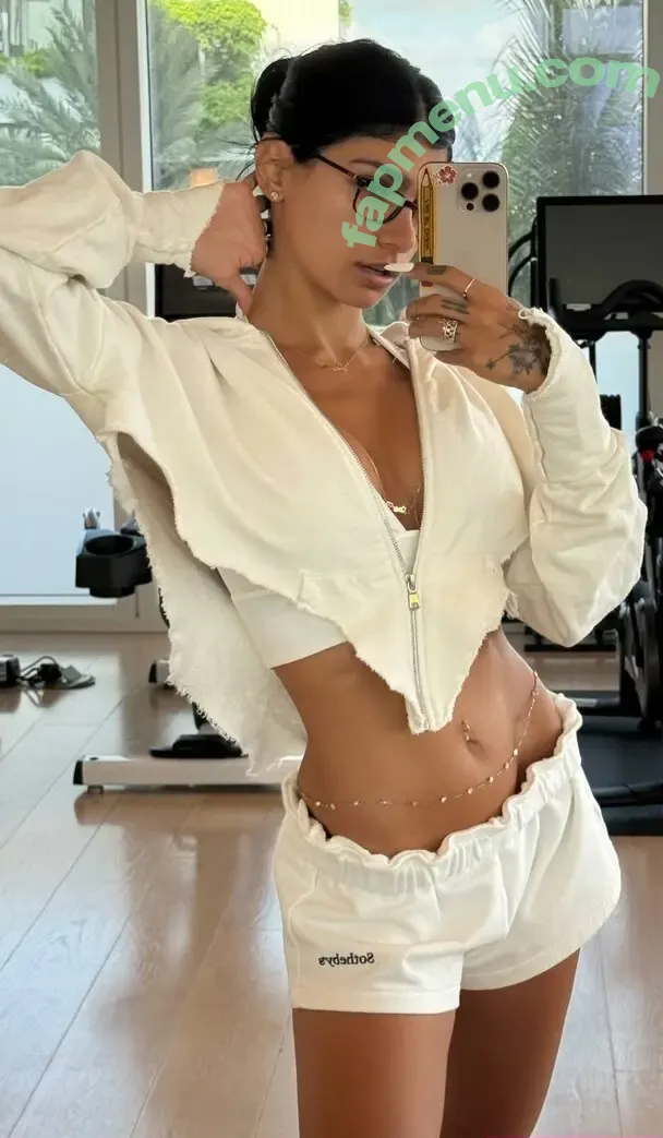 Mia Khalifa nude photo #1597 (miakhalifa)