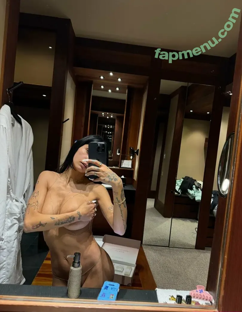 Mia Khalifa nude photo #1614 (miakhalifa)