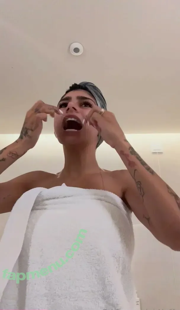 Mia Khalifa nude photo #1664 (miakhalifa)