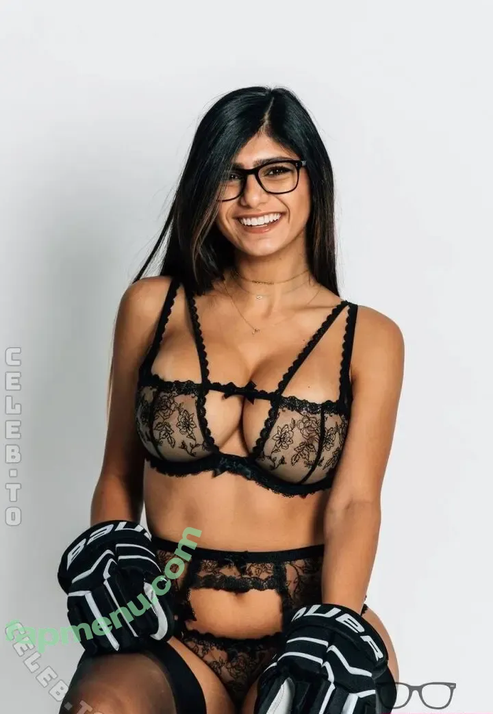 Mia Khalifa nude photo #1679 (miakhalifa)