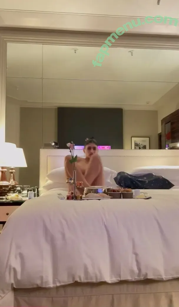 Mia Khalifa nude photo #1704 (miakhalifa)
