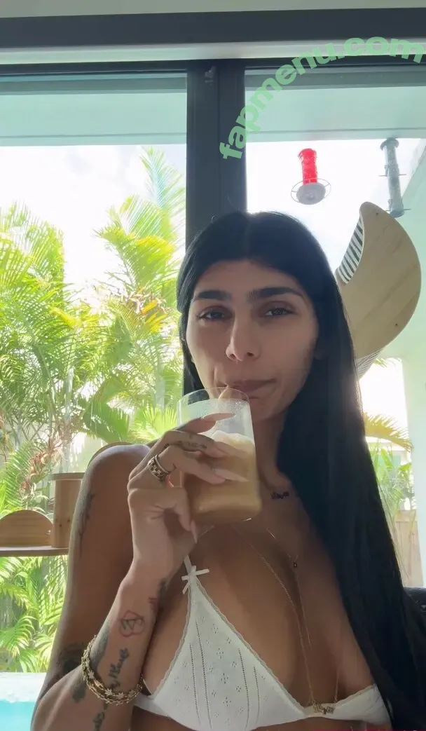 Mia Khalifa nude photo #1860 (miakhalifa)