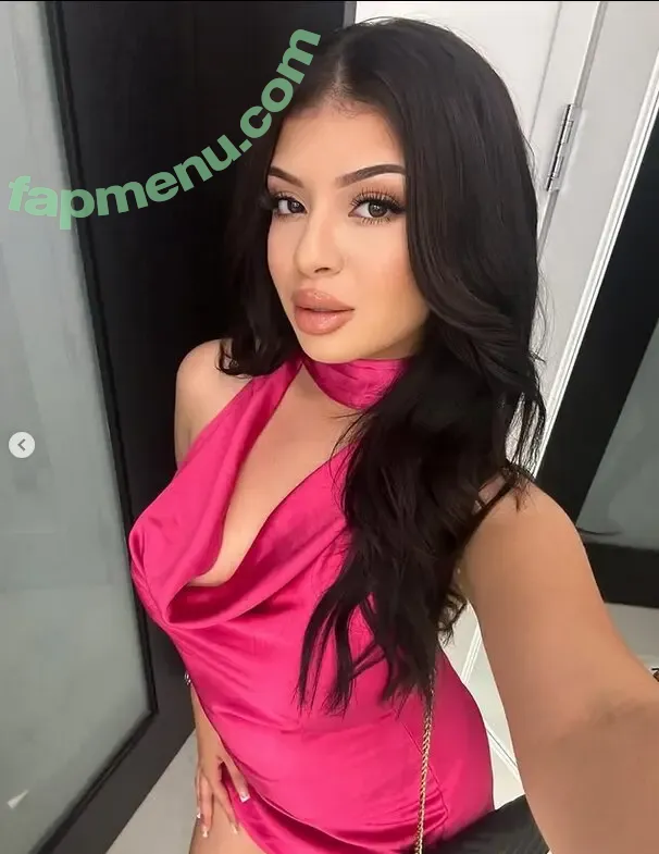 mia_krystal nude photo #0008 (mia_krystal)
