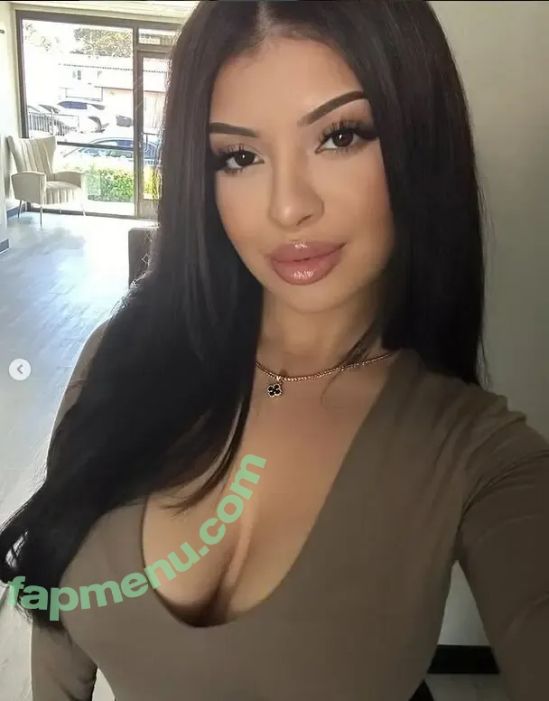 mia_krystal nude photo #0017 (mia_krystal)