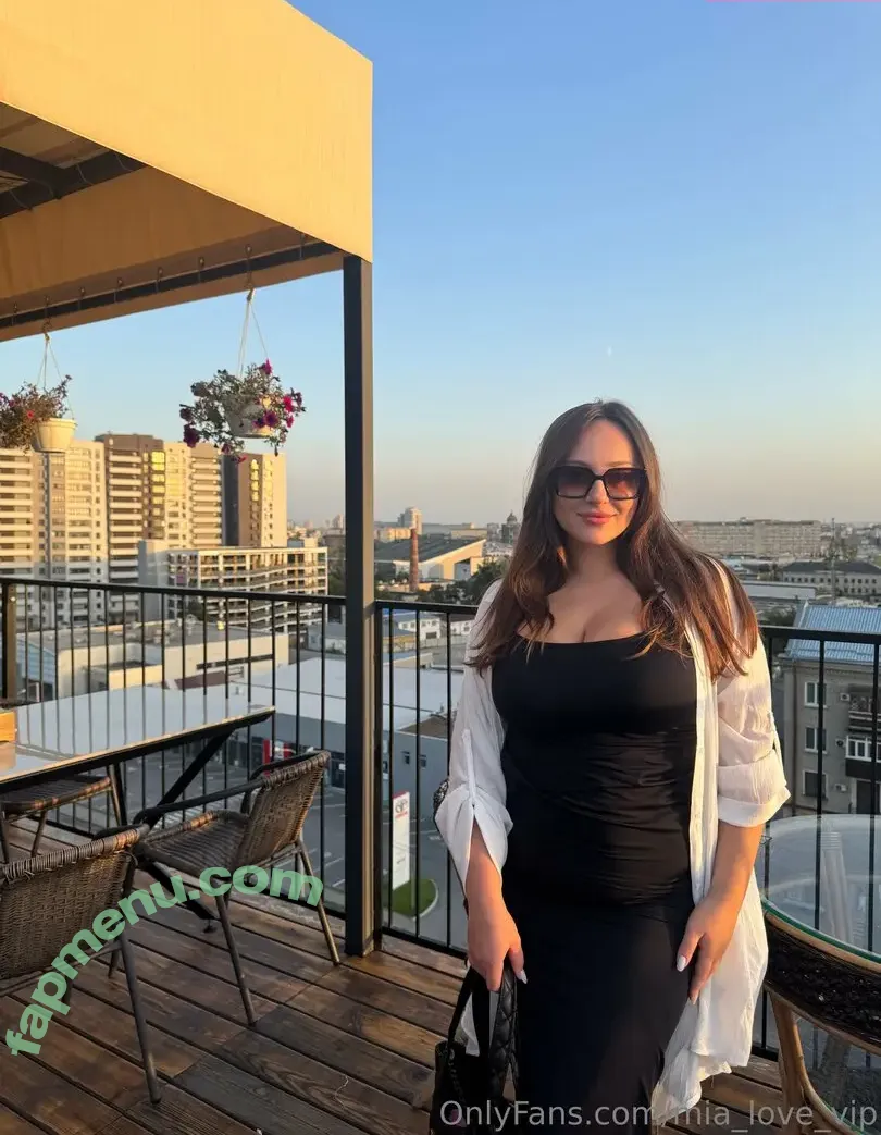 mia_love_vip nude photo #0177 (mia_love_vip)