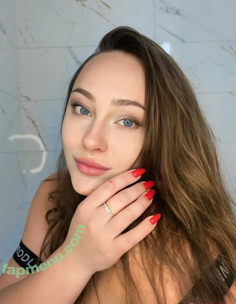 mia_love_vip nude photo #0190 (mia_love_vip)