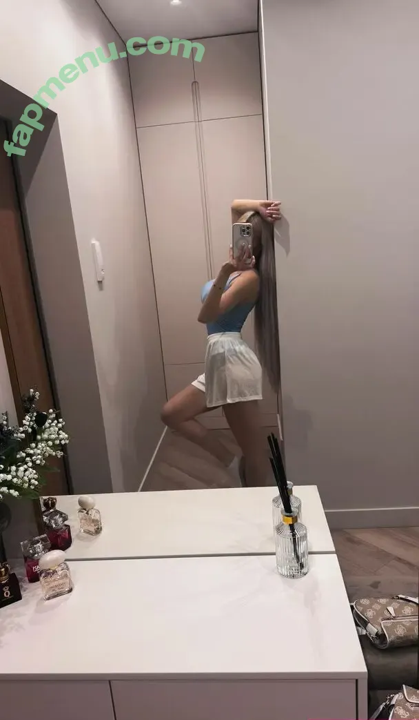 Mia Mi nude photo #0060 (mia_mi.official)