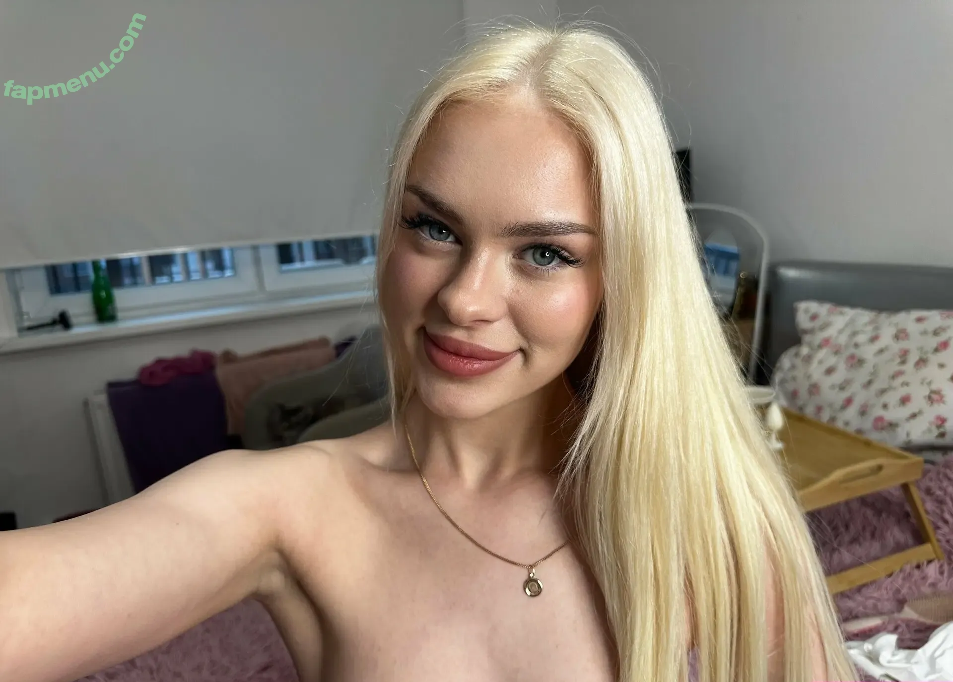 mia_miledi nude photo #0099 (gimnastkamiledi)